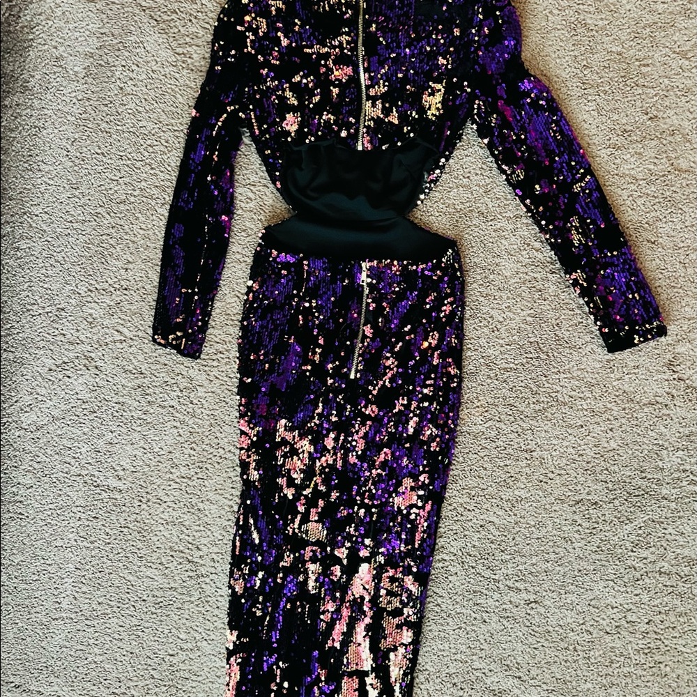 J Lux Label Midi Dress Cut Out On Lower Back. Size … Gem